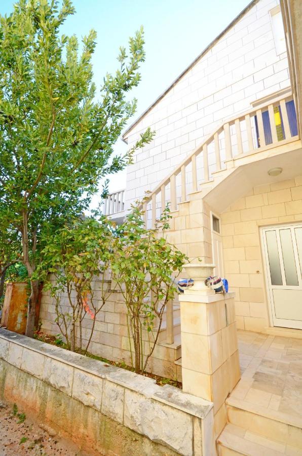 Apartment Jerka ซูเปตาร์ ภายนอก รูปภาพ