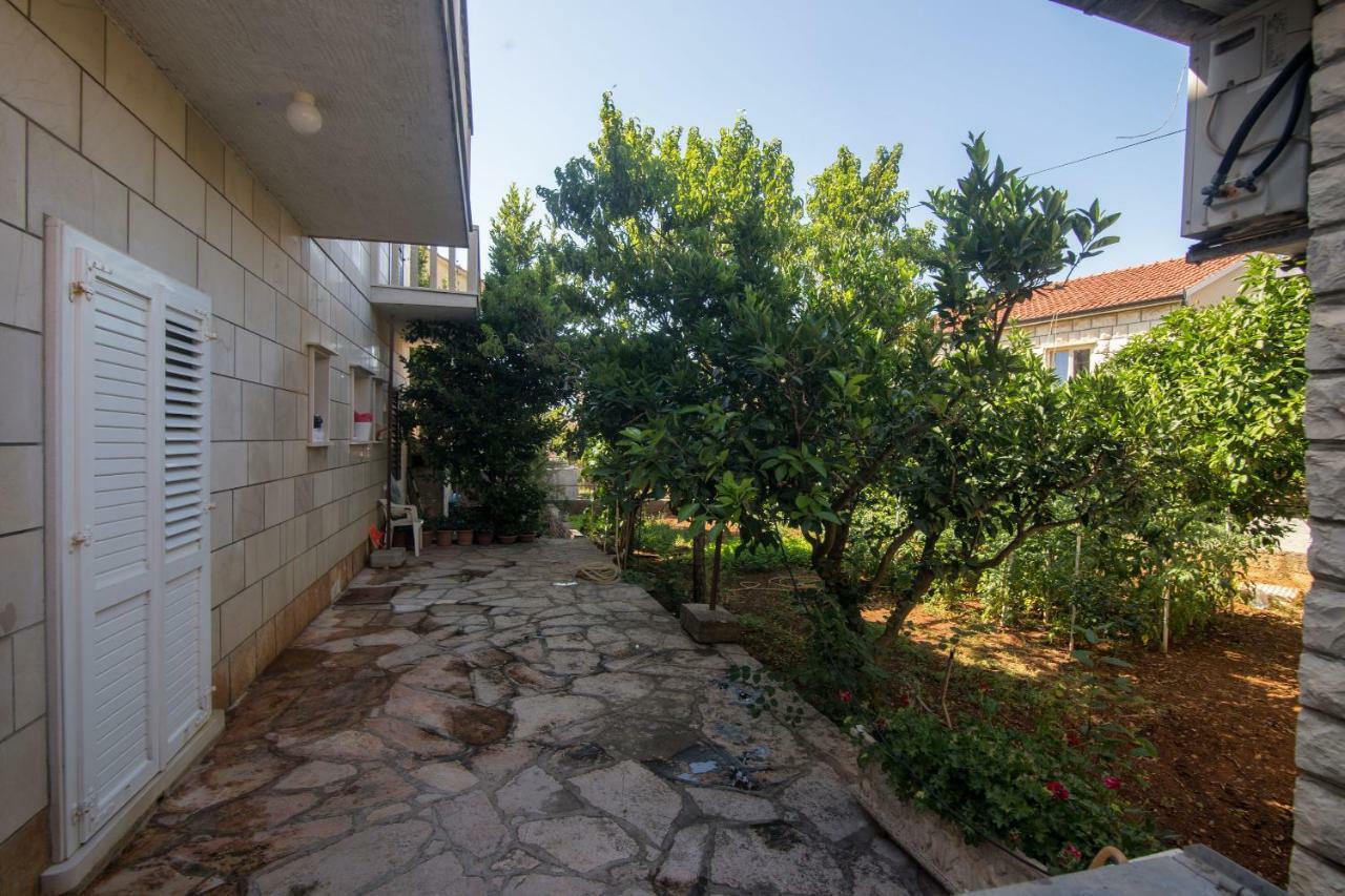 Apartment Jerka ซูเปตาร์ ภายนอก รูปภาพ